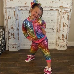 Meet your Posher, Joy